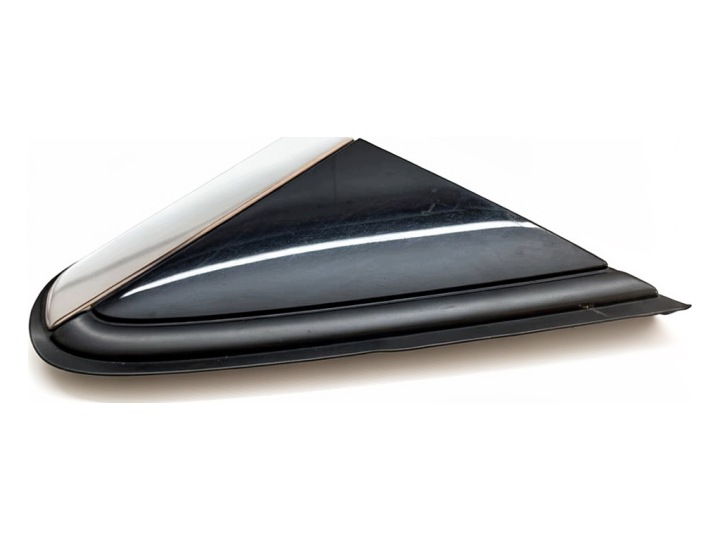 Driehoek afdekking spatbord rechts Mercedes W246 A2466900887