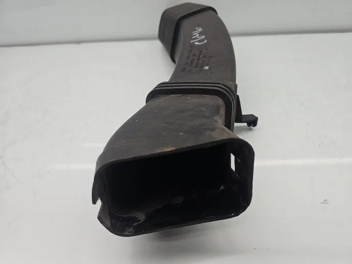 BMW 5 F10 Air Intake Pipe 7811597 2.0 N47D20 image 3