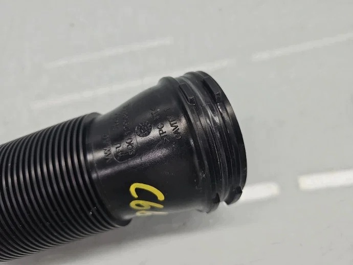 Rura dolotu powietrza Audi A3 8YF 5Q0129684E 1.5 TSI