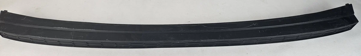 Moldura Grelha Traseira Skoda Kodiaq Usada