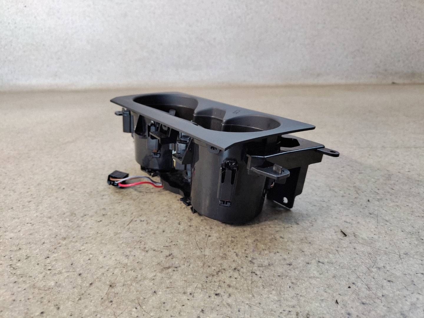 Porte-gobelet Audi A6 C8 4K1862533 image 3