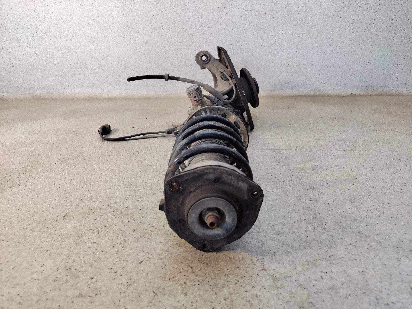 Aktiver Stoßdämpfer links vorne VW Passat CC 3C0413031D image 10
