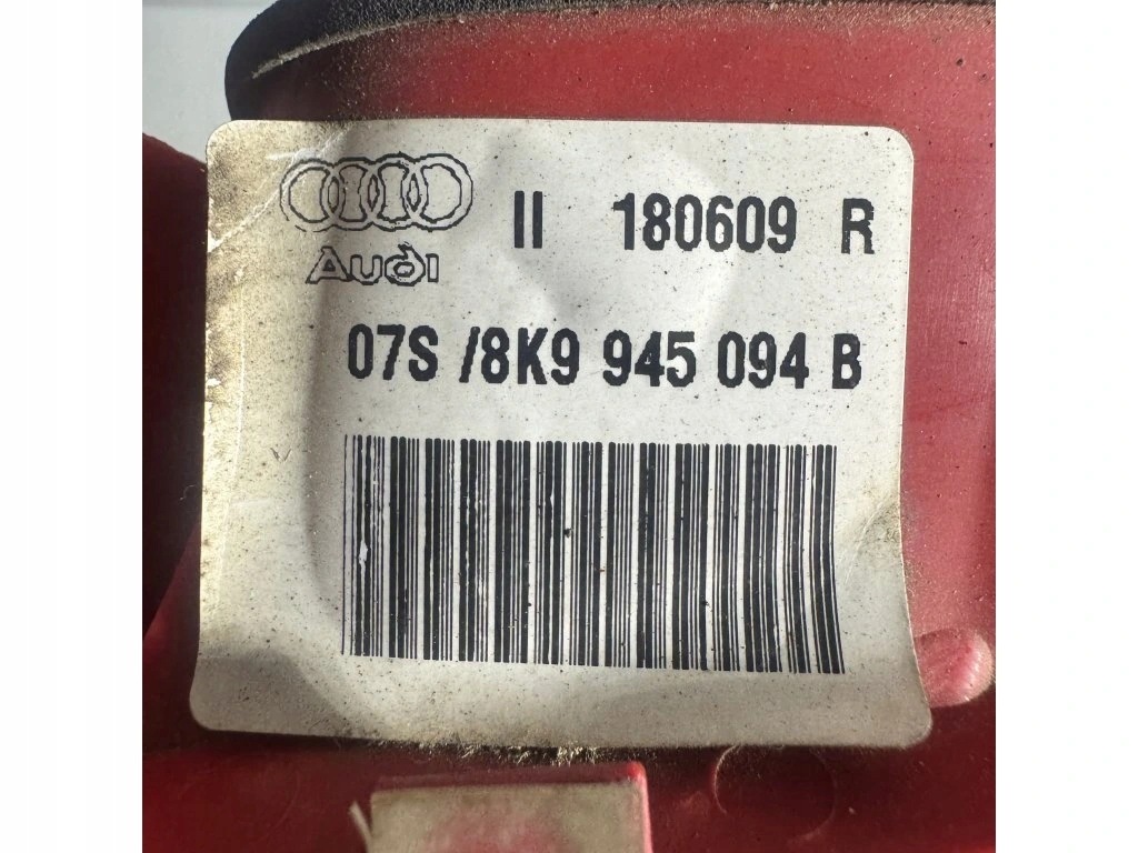 Sisävalo Audi A4/A4 Allroad Oikea 8K9945094B