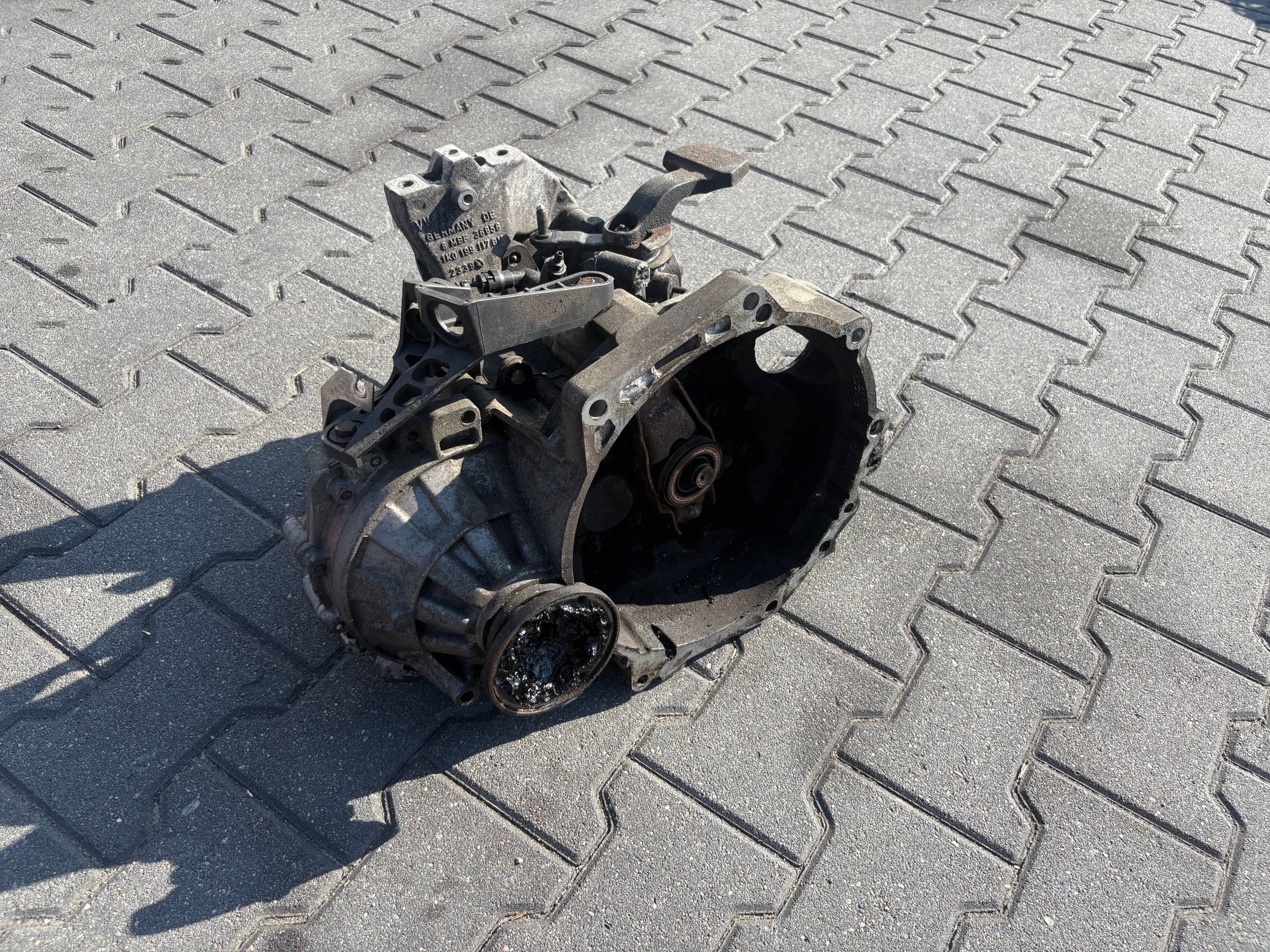 Vaihdelaatikko 5-vaihteinen 1.6 TDI KJF VW Golf VI 2009 image 3