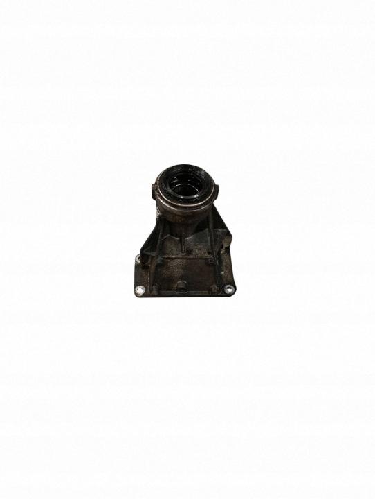 BMW 5 F10 F11 2015 All Bearing Support Bracket / Mount