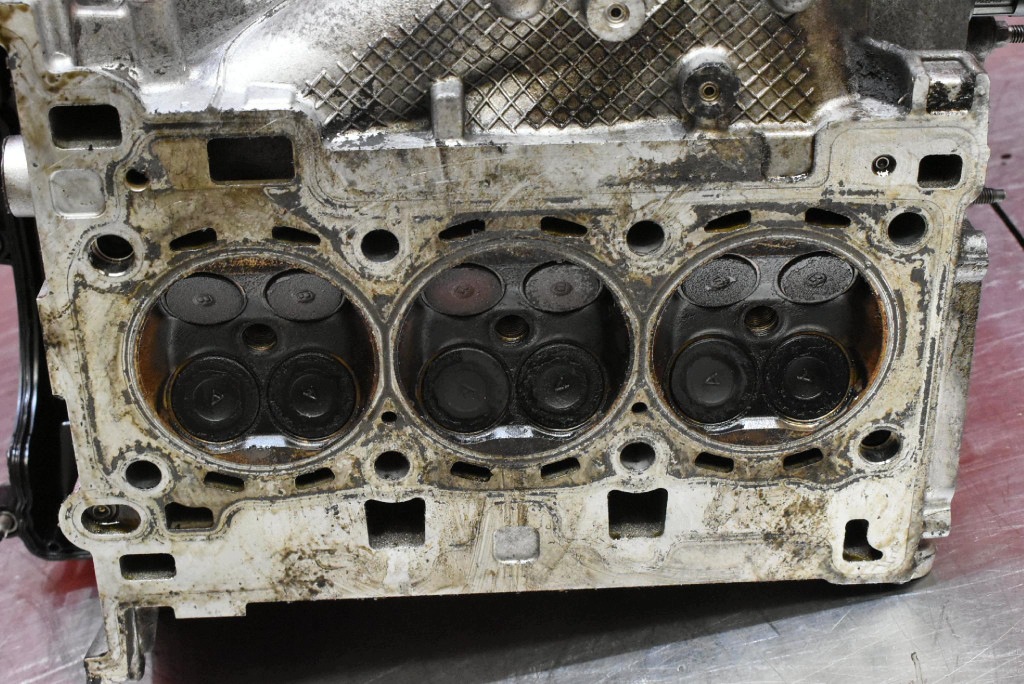 Cylinderhuvud RFE3BG-6090 Ford Fiesta MK8 1.1 Ti-VCT 70 hk 17-21 image 9