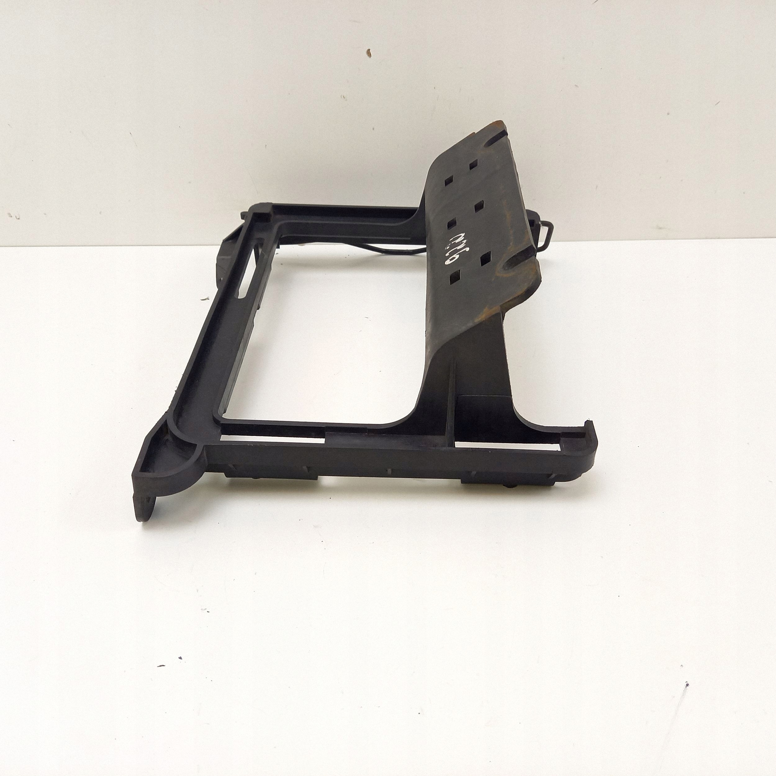 1999 Chevrolet Tahoe Engine Computer Mount 15993200 image 7