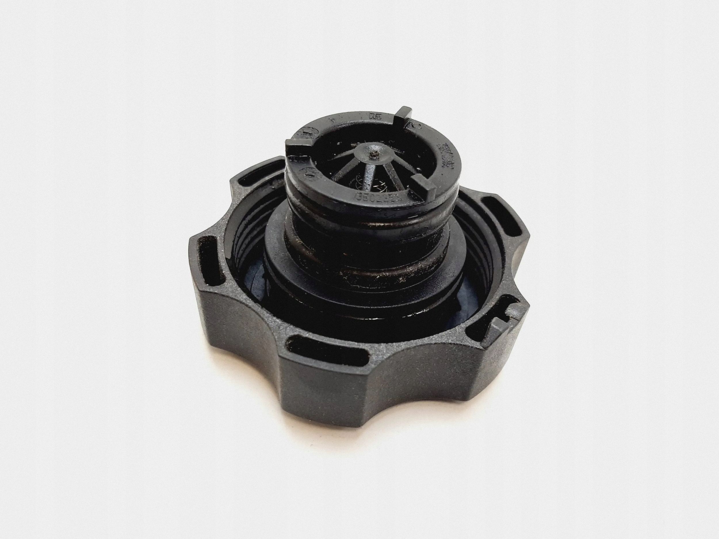 2011 Chevrolet Orlando Coolant Reservoir Cap 13502353