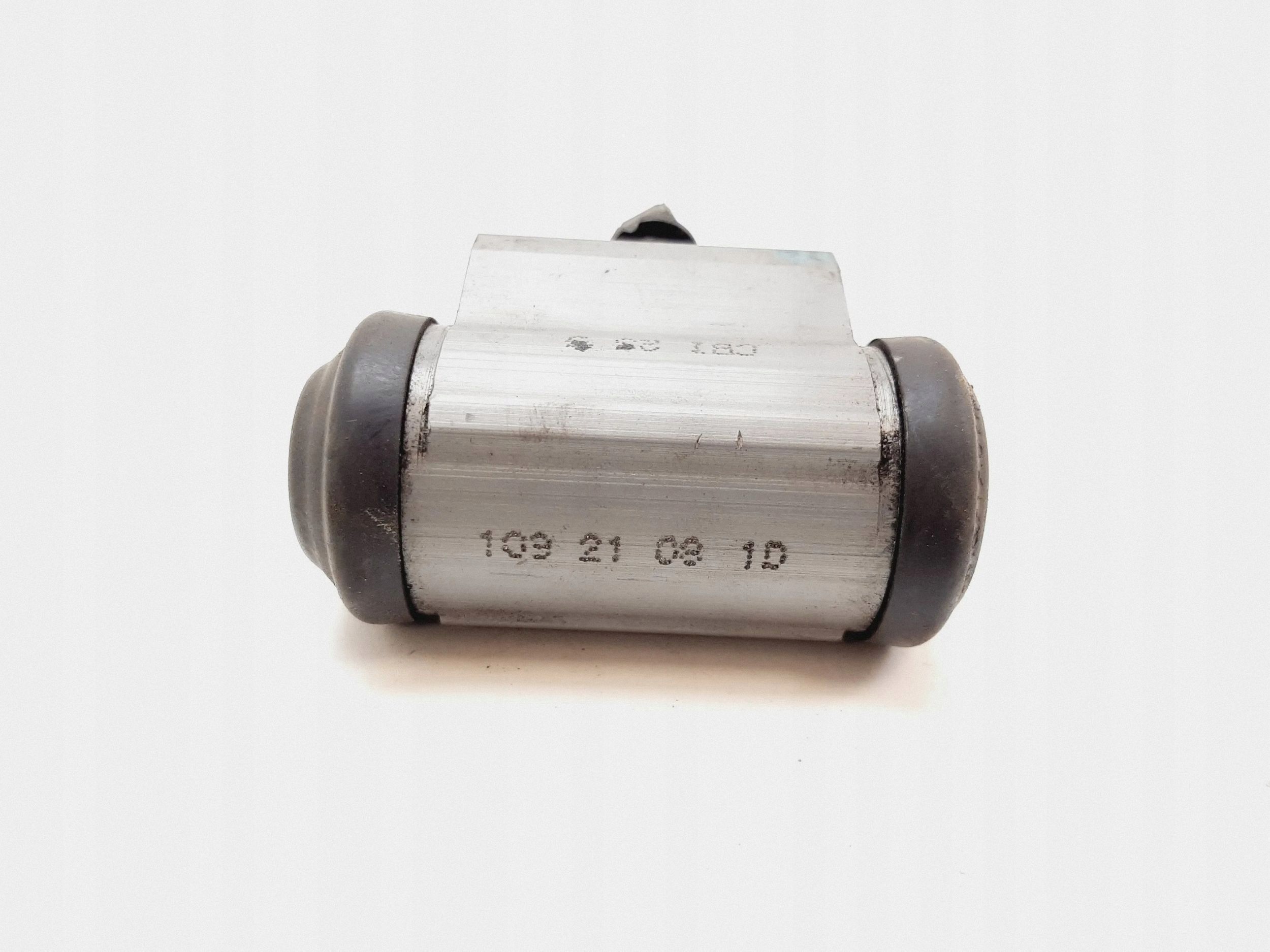 2020 VW ID.3 Remcilinder Achter 10921081D image 4