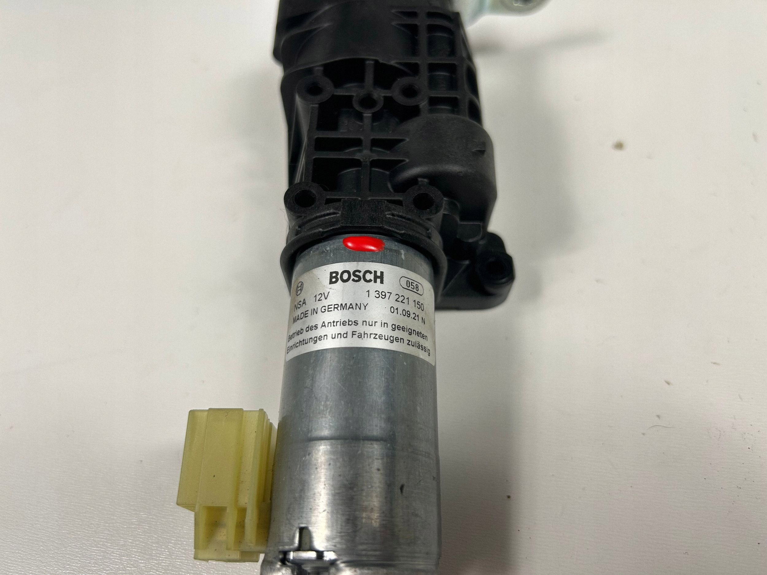 2022 Audi A4 S4 B9 8W Actuador eléctrico de tapa 8W9827851D image 8