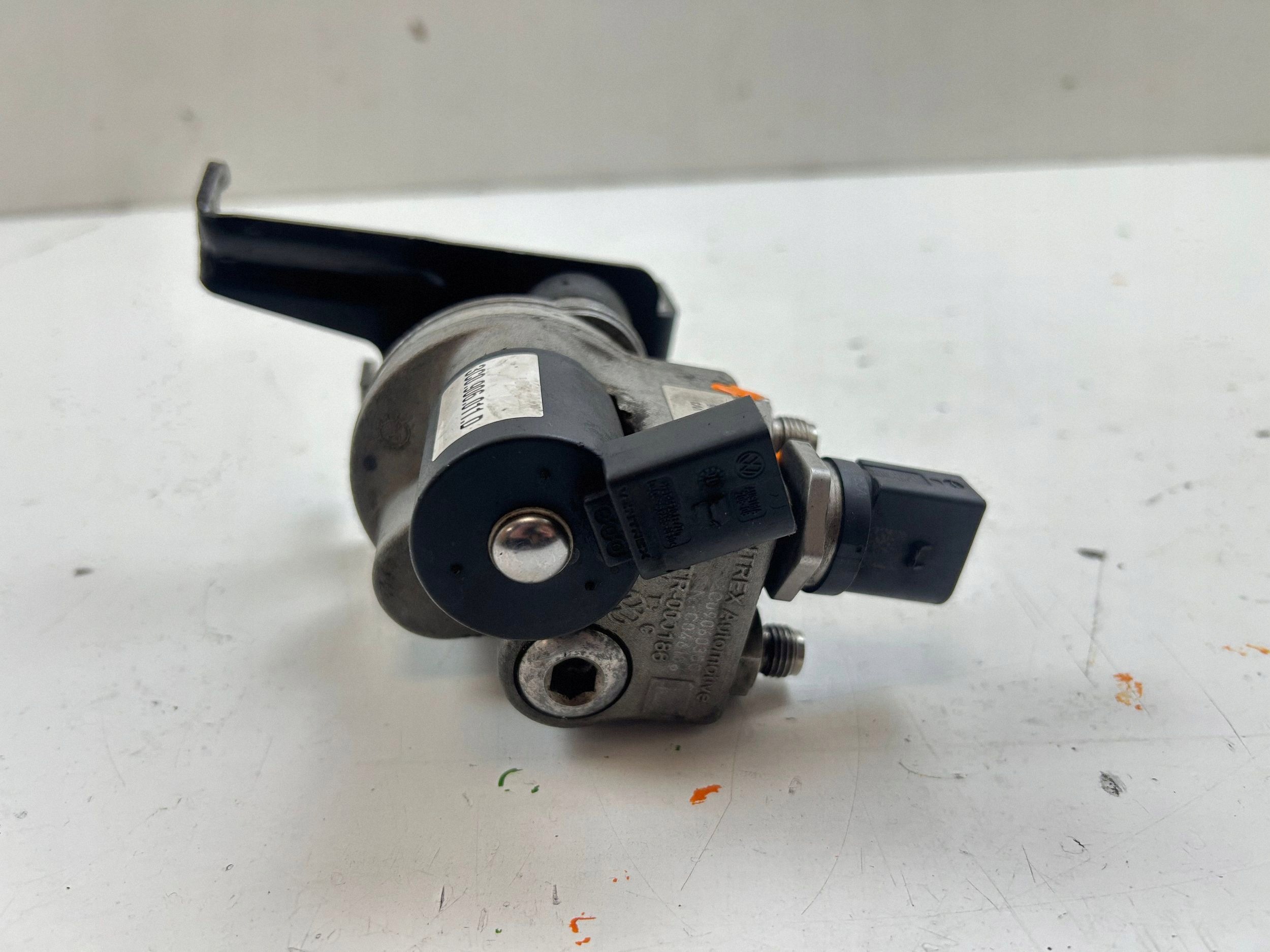 Redutor LPG VW Passat B6 3C0906011D Usado image 3