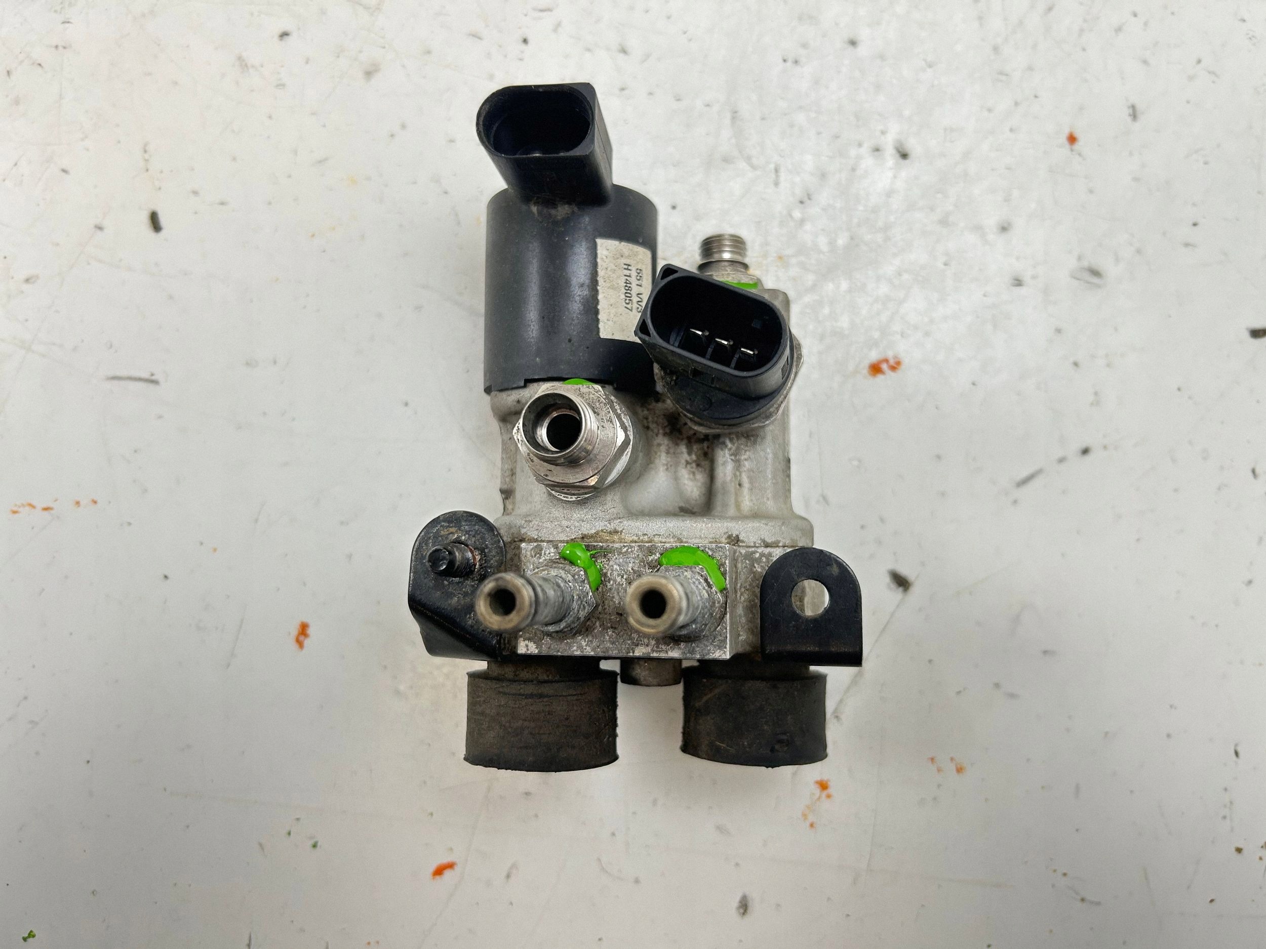 Régulateur de pression VW Skoda Seat Audi 1S0906035B image 2