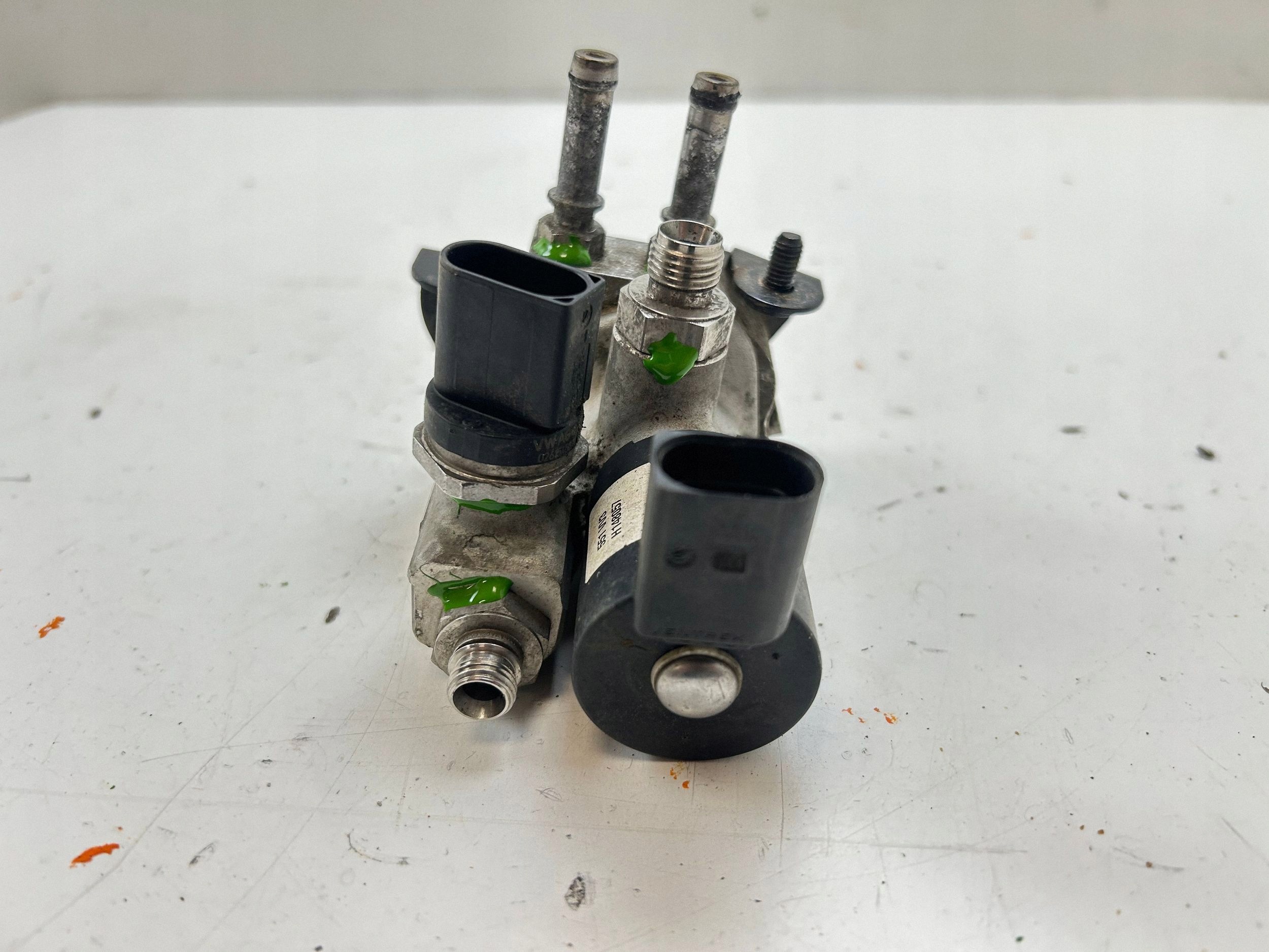 Régulateur de pression VW Skoda Seat Audi 1S0906035B image 6