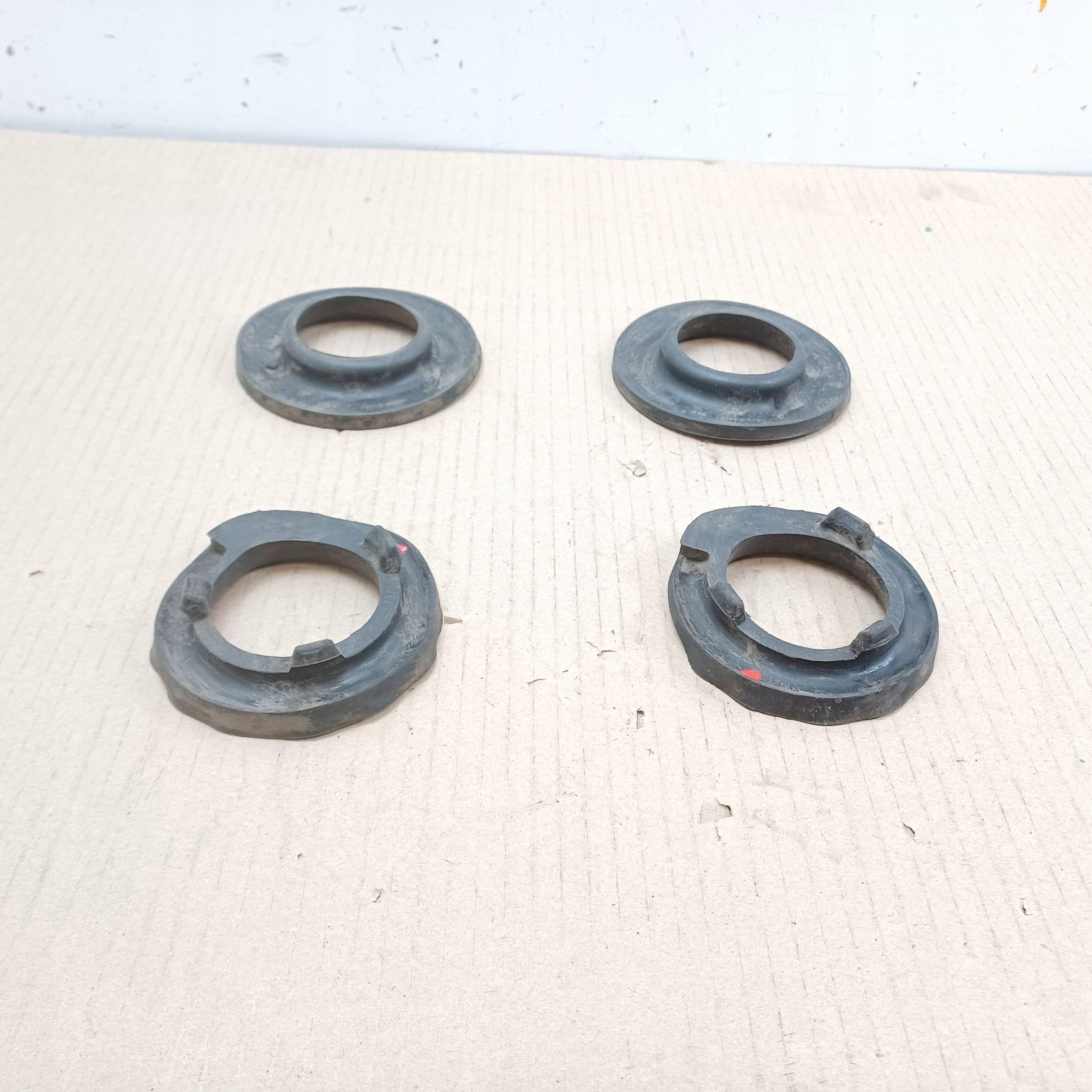Goma muelle Toyota Prius+ 4825752070 image 2