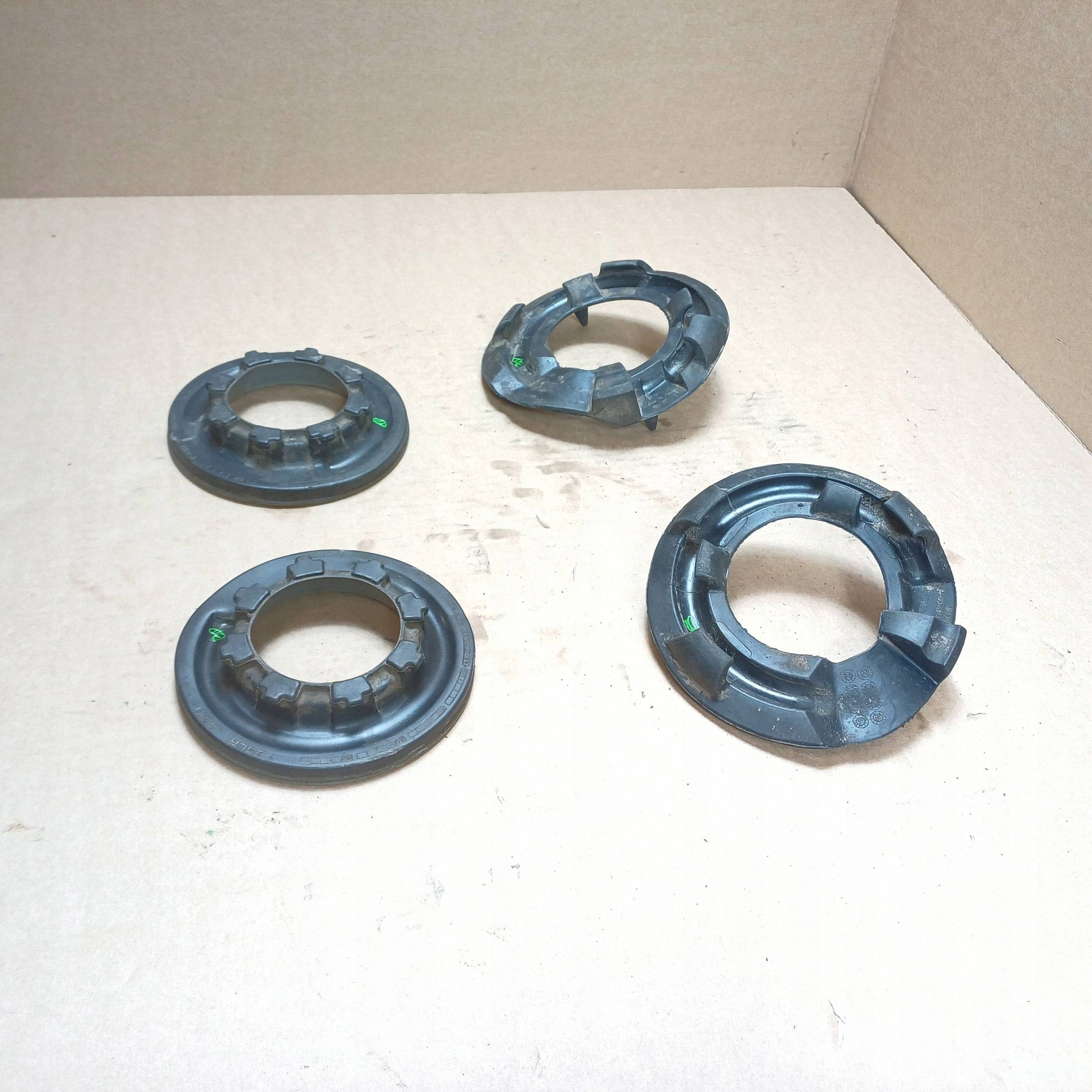 Tesla Model Y 2022 Achteras Veer Rubber Gebruikt image 7