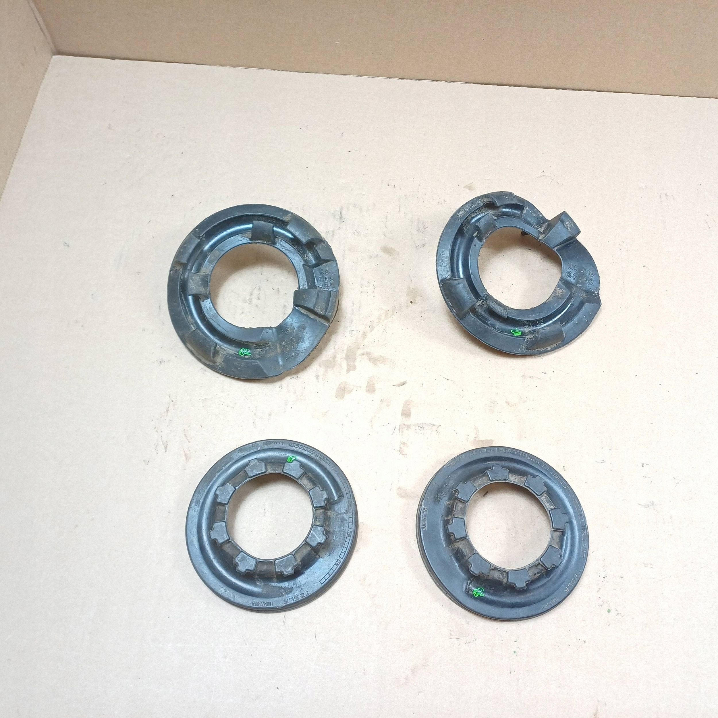 Tesla Model Y 2022 Achteras Veer Rubber Gebruikt image 8