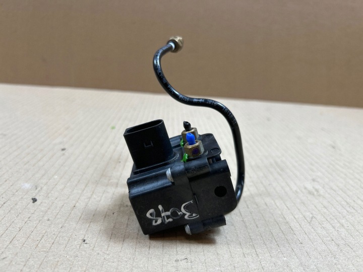 BMW X5 F15 2017 Blocco valvole sospensione pneumatica 472255562