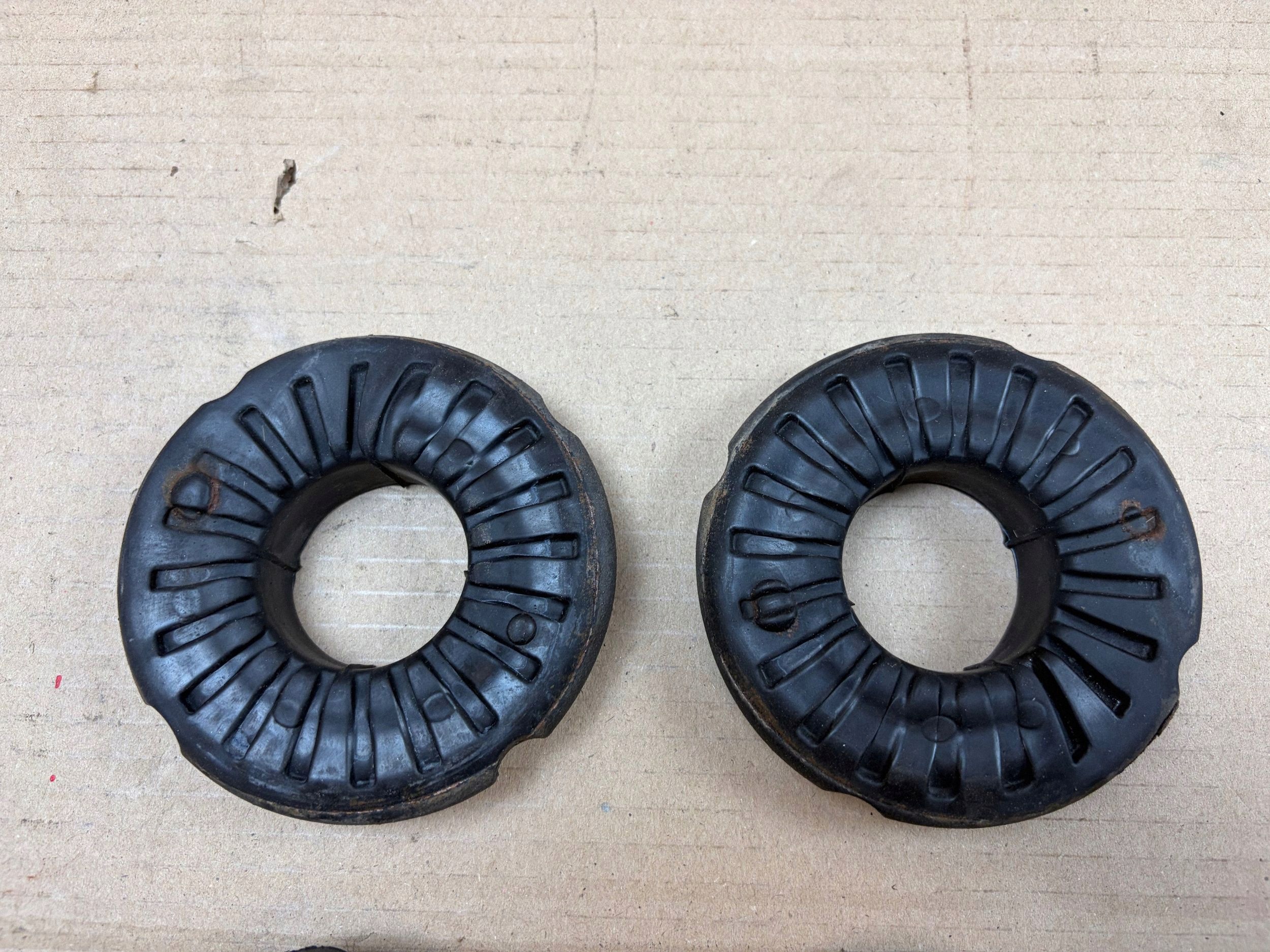 2011 Suzuki Kizashi Veer Rubber Achter image 10