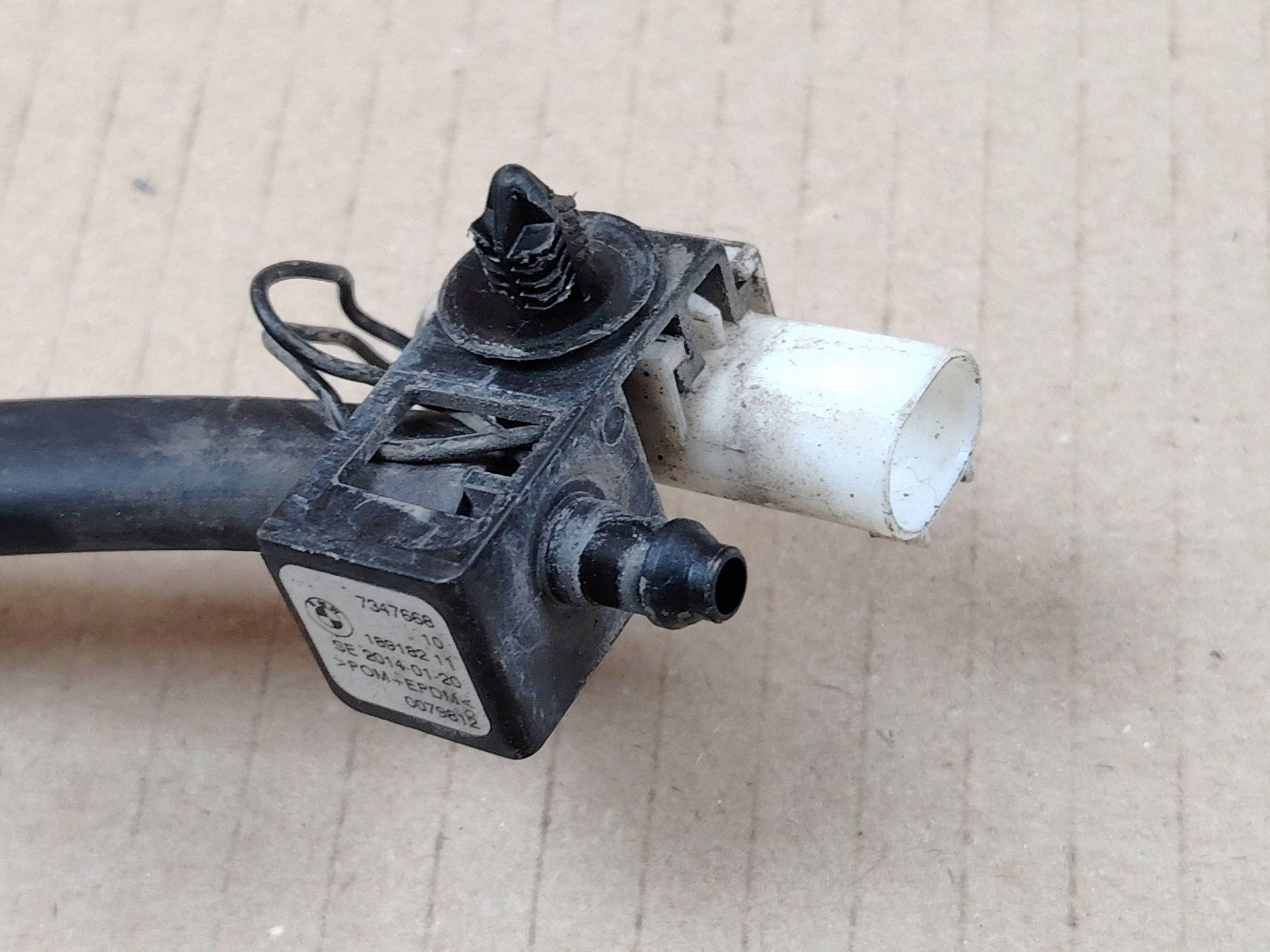 BMW i3 2014 Conduite de lave-glace 7347668 image 8