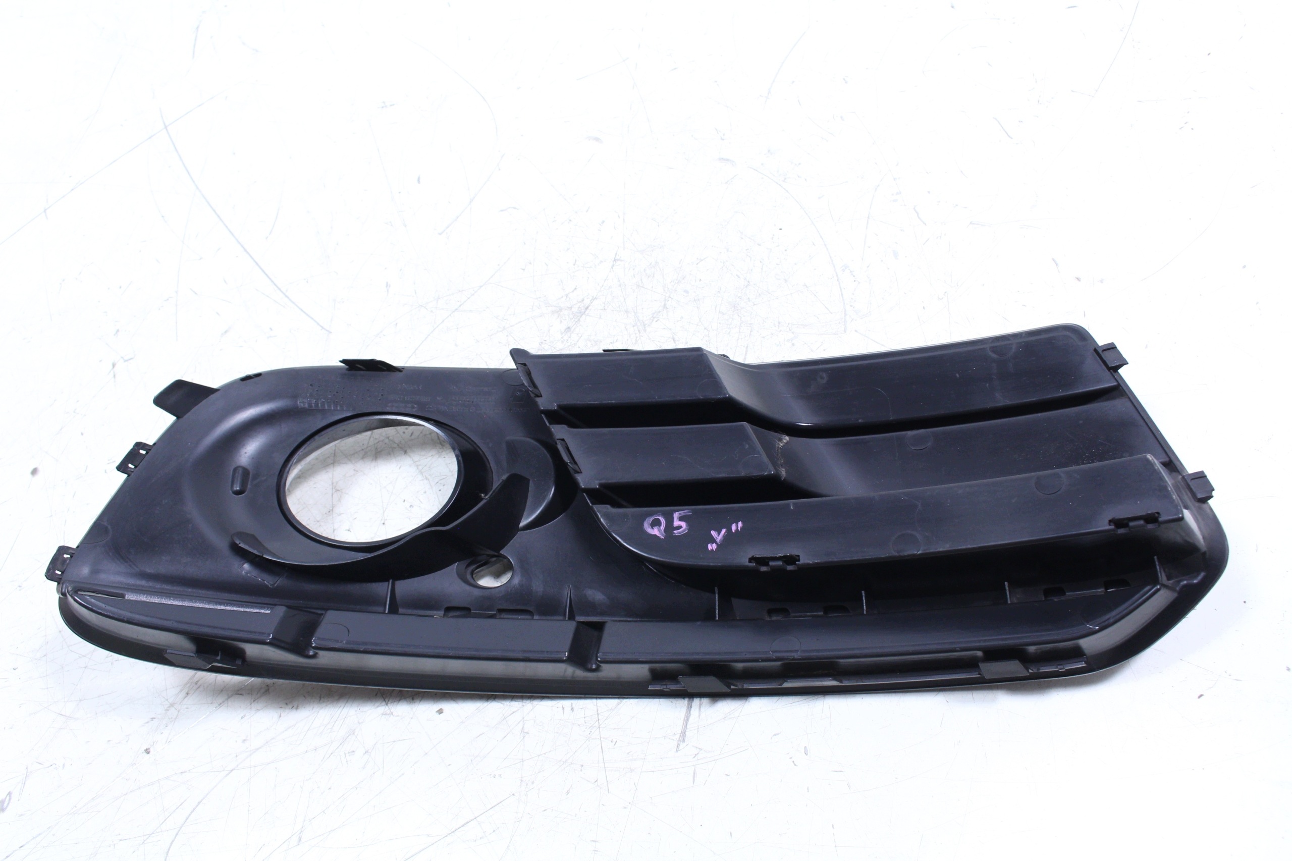 Grade do Para-choque Dianteiro Esquerdo Audi Q5 OEM 8R0807681M image 4