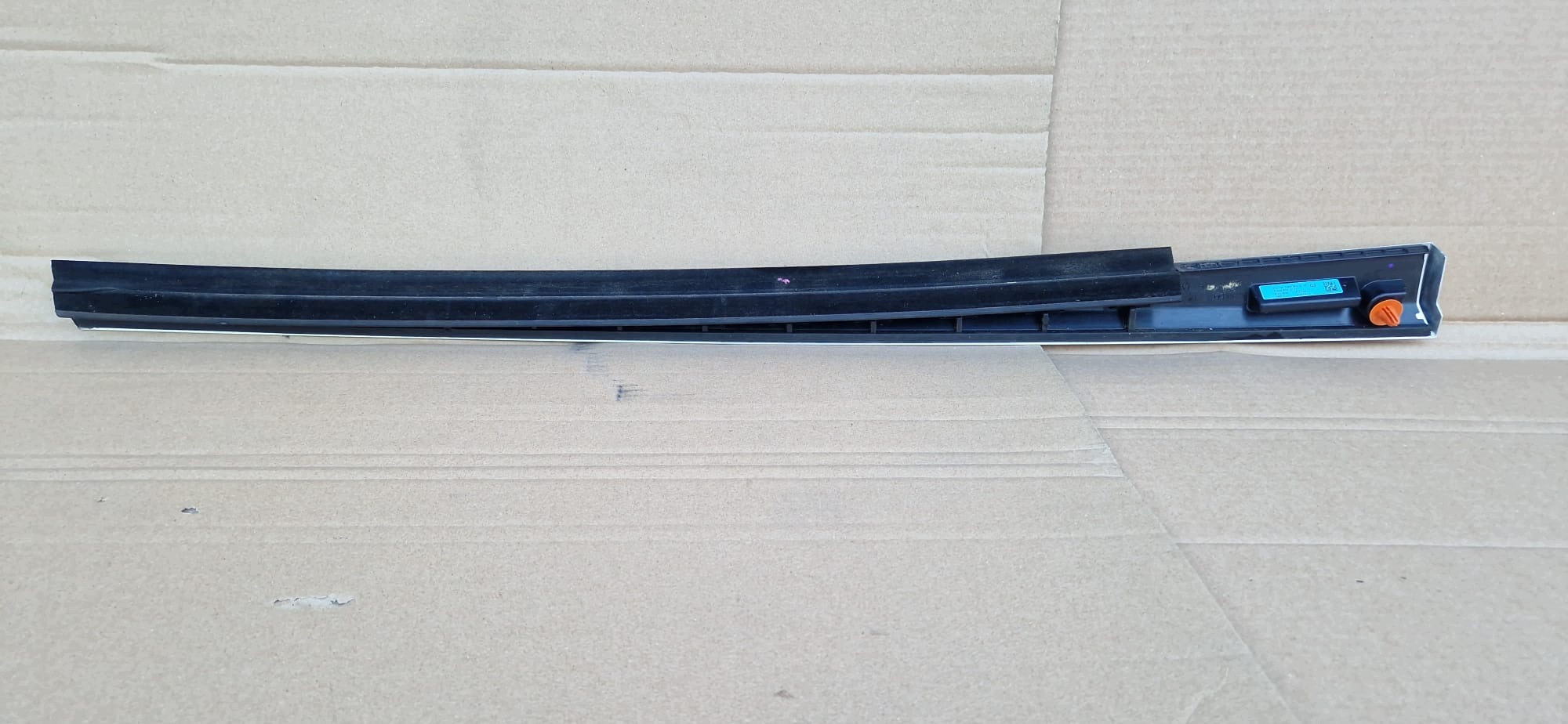 MERCEDES C-CLASS W205 COUPE CABRIO RIGHT REAR SILL TRIM COVER NICE