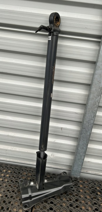 MERCEDES ACTROS MP4 ohjaamon nostosylinteri A0035534005 A0035530205