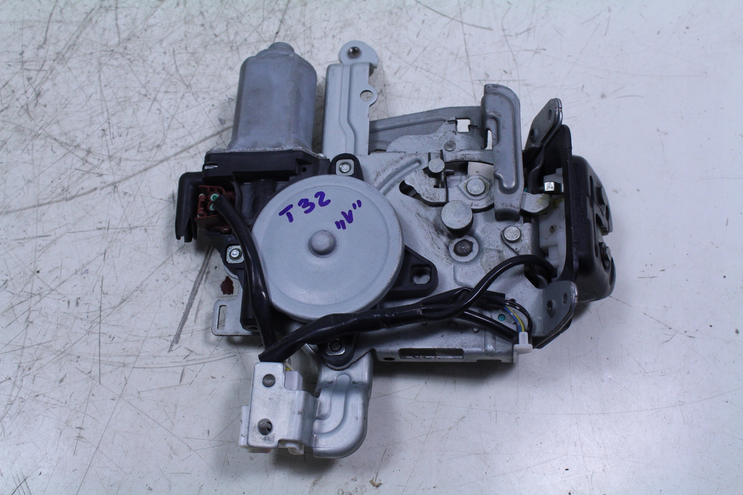 Tailgate Lock for Nissan Murano Z51 OEM 905520-AQ000