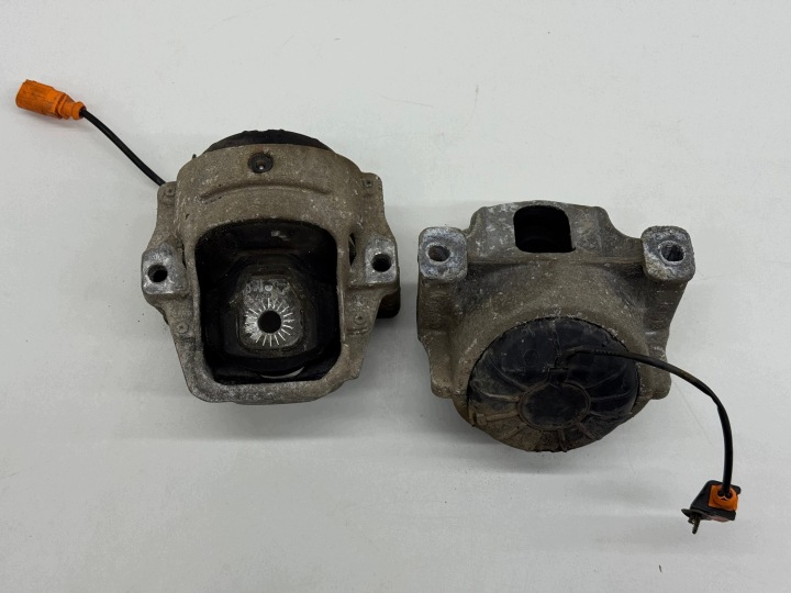 AUDI A6 C7 2.0 / 3.0 TDI engine mount bracket right/left