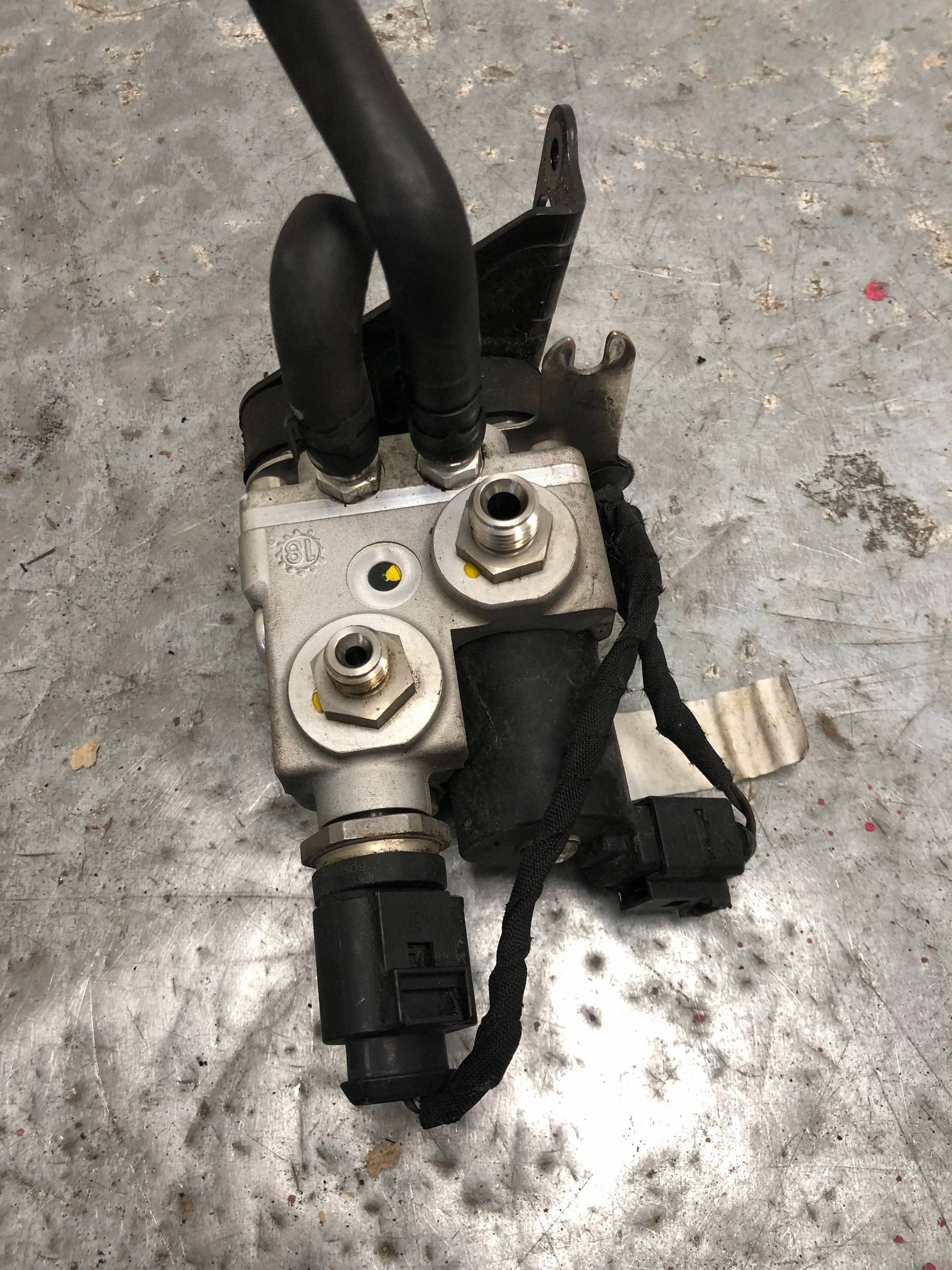 Druckregler VW Golf VII 1.5 TGI Lift 5Q0906011B image 2