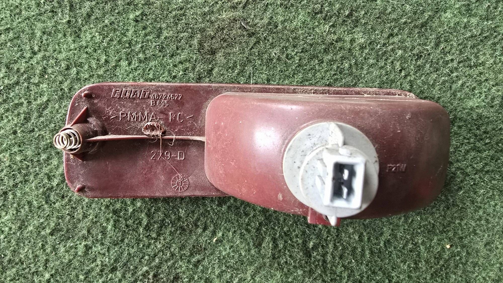 Fiat Barchetta Rear Reverse Light Right 46724577 image 3