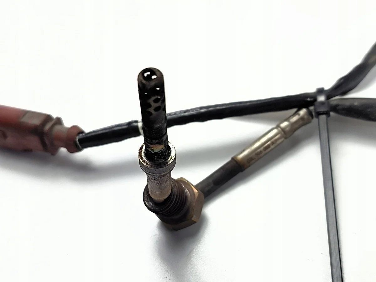 SKODA SUPERB II Uitlaatgastemperatuursensor image 3