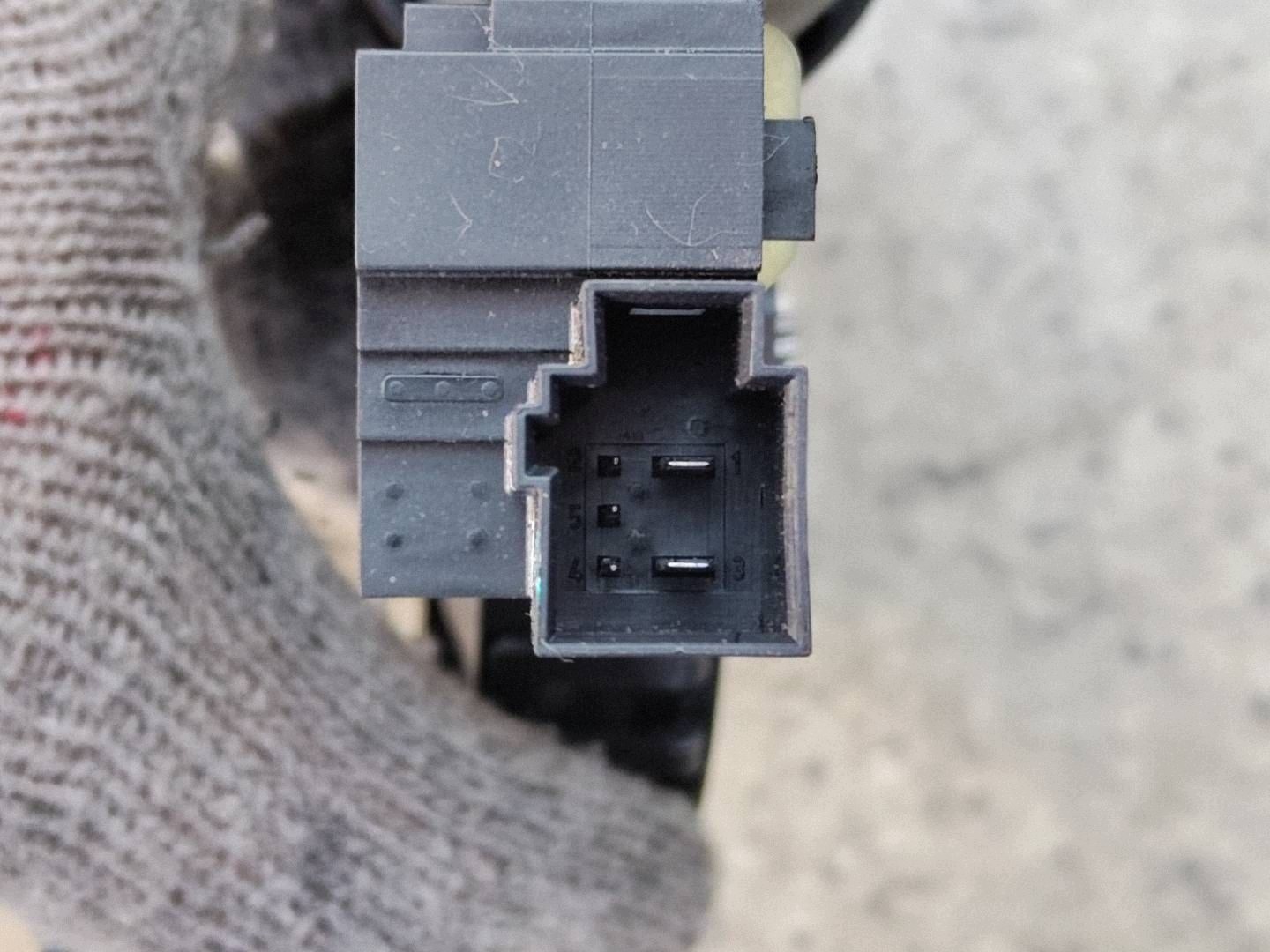 Moteur de toit ouvrant Mercedes CLA W117 C117 image 3