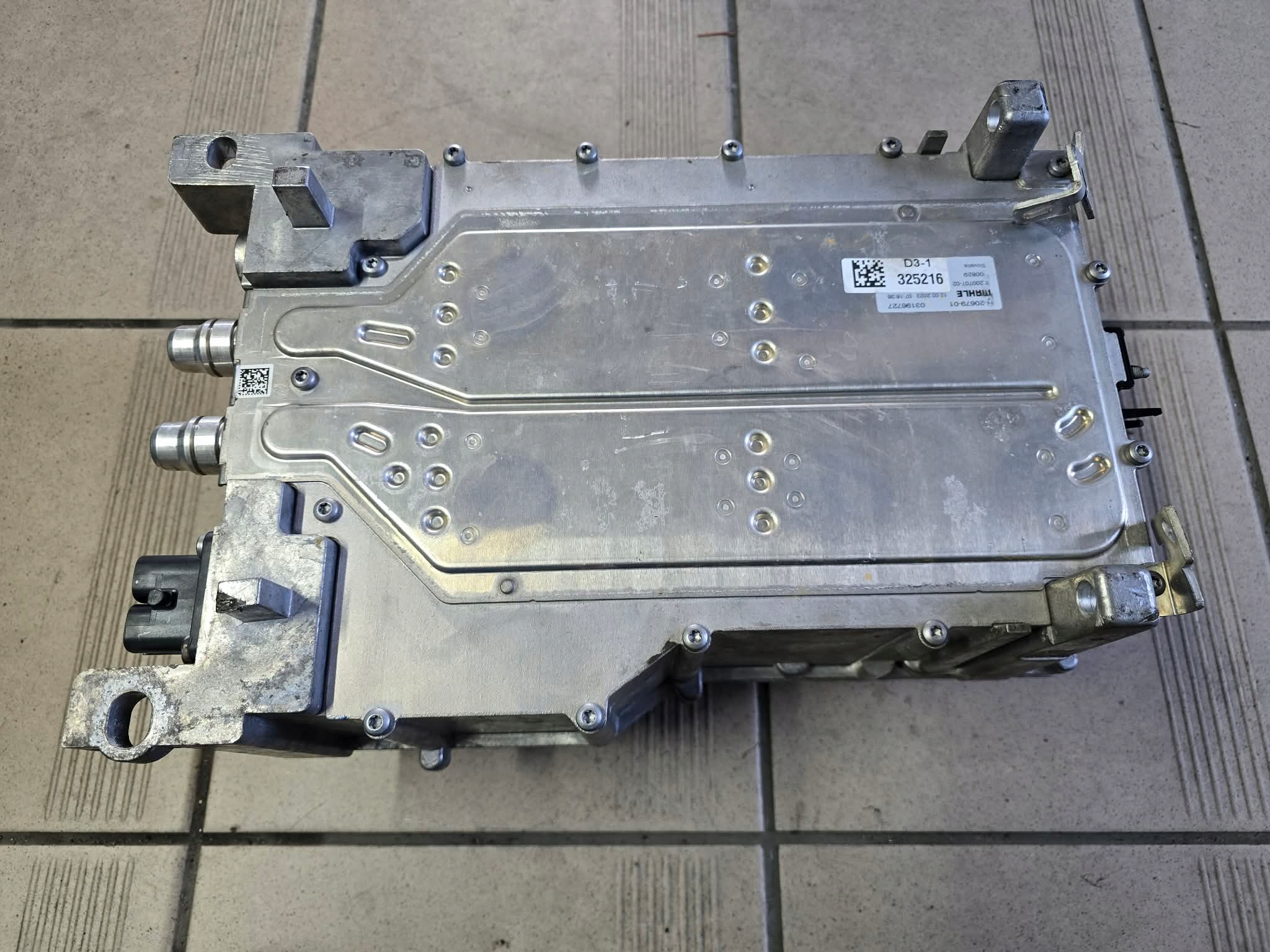 Módulo Inversor Híbrido E-208 Peugeot Corsa F image 7