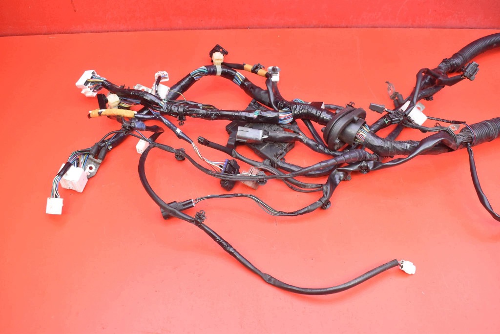 Moottorin johdinsarja NF76-67-010K Mazda MX-5 III NC 1.8 16V 126 hv 05-