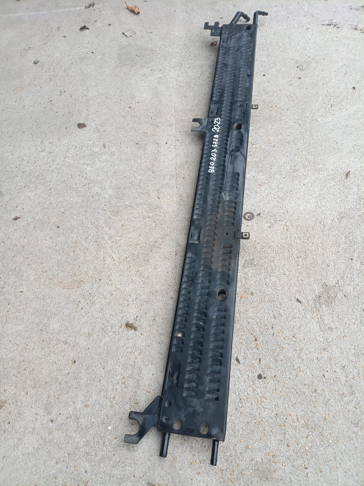 Audi A4 S4 B6 8E 8H Brandstofkoeler 8E0203572B image 6