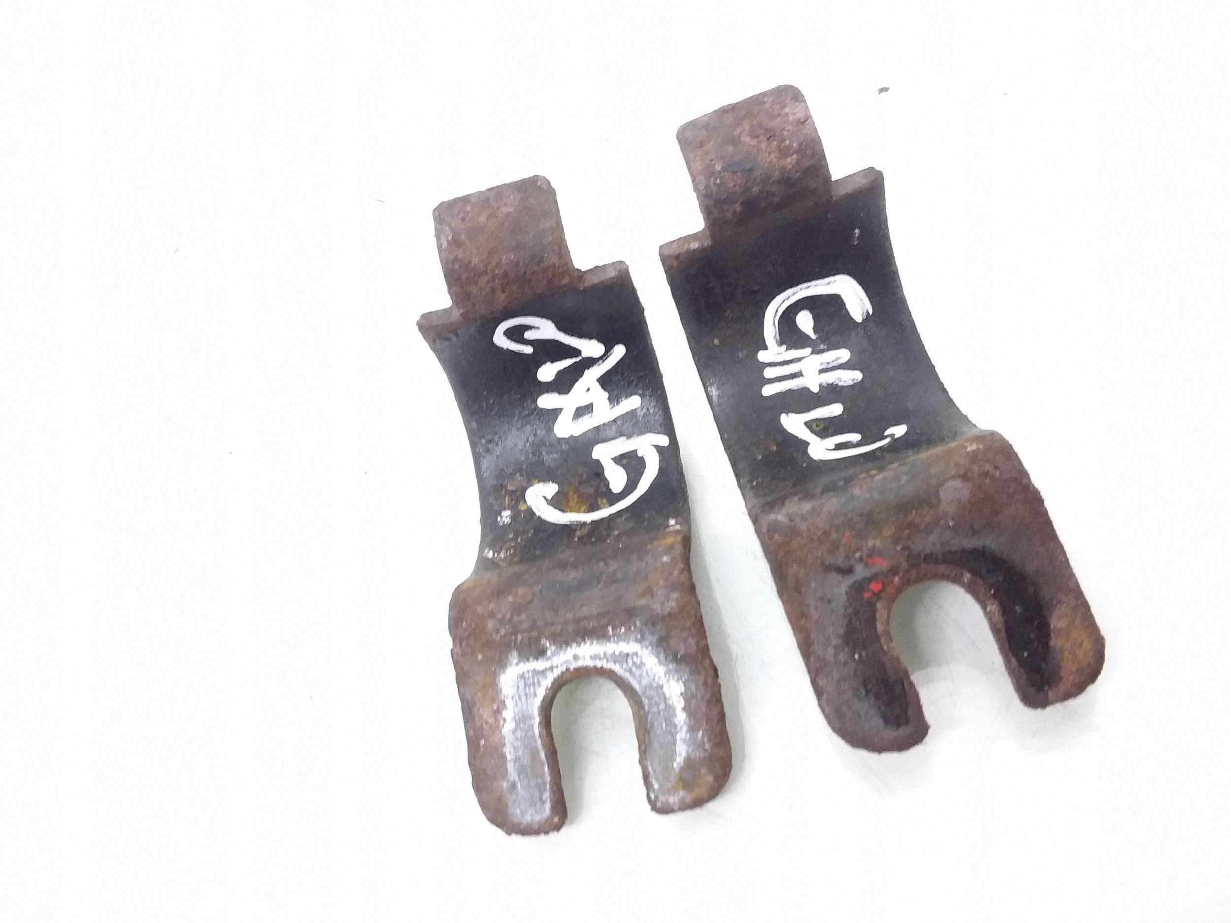 2007 Jaguar S-Type Rear Stabilizer Bracket ARA192041 image 3