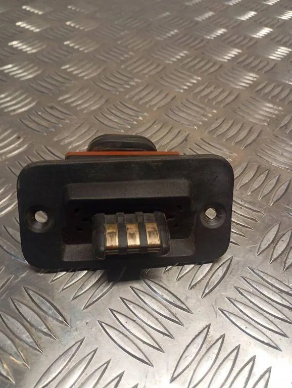 Oven sulkijatunnistin VW Caddy III 0400670021