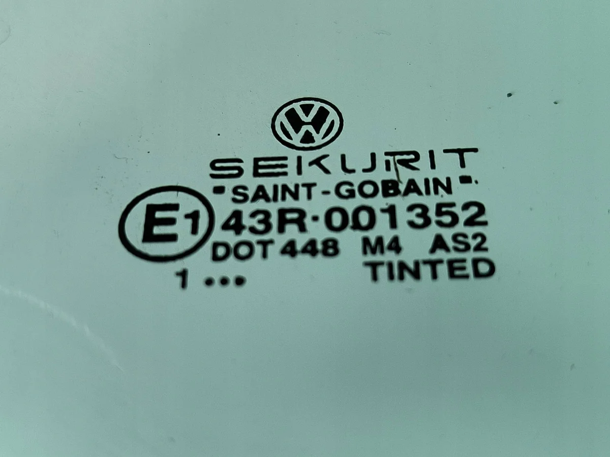 Karoseriescheibe Links Hinten VW Fox I image 3