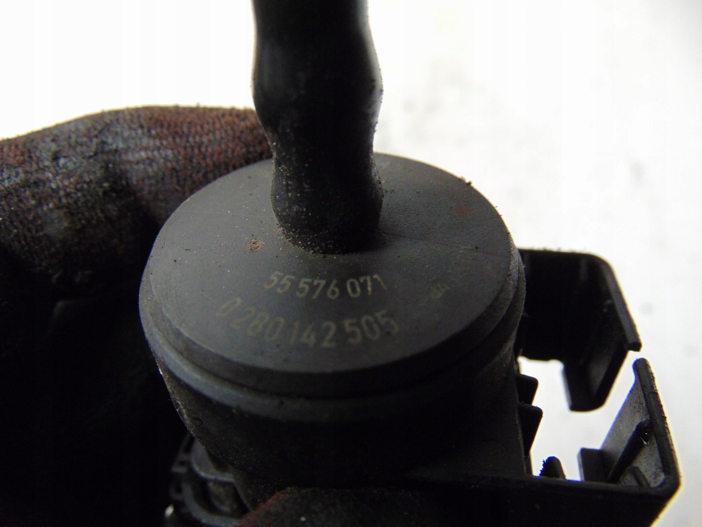 Opel OE 55576071 soupape usagée image 5