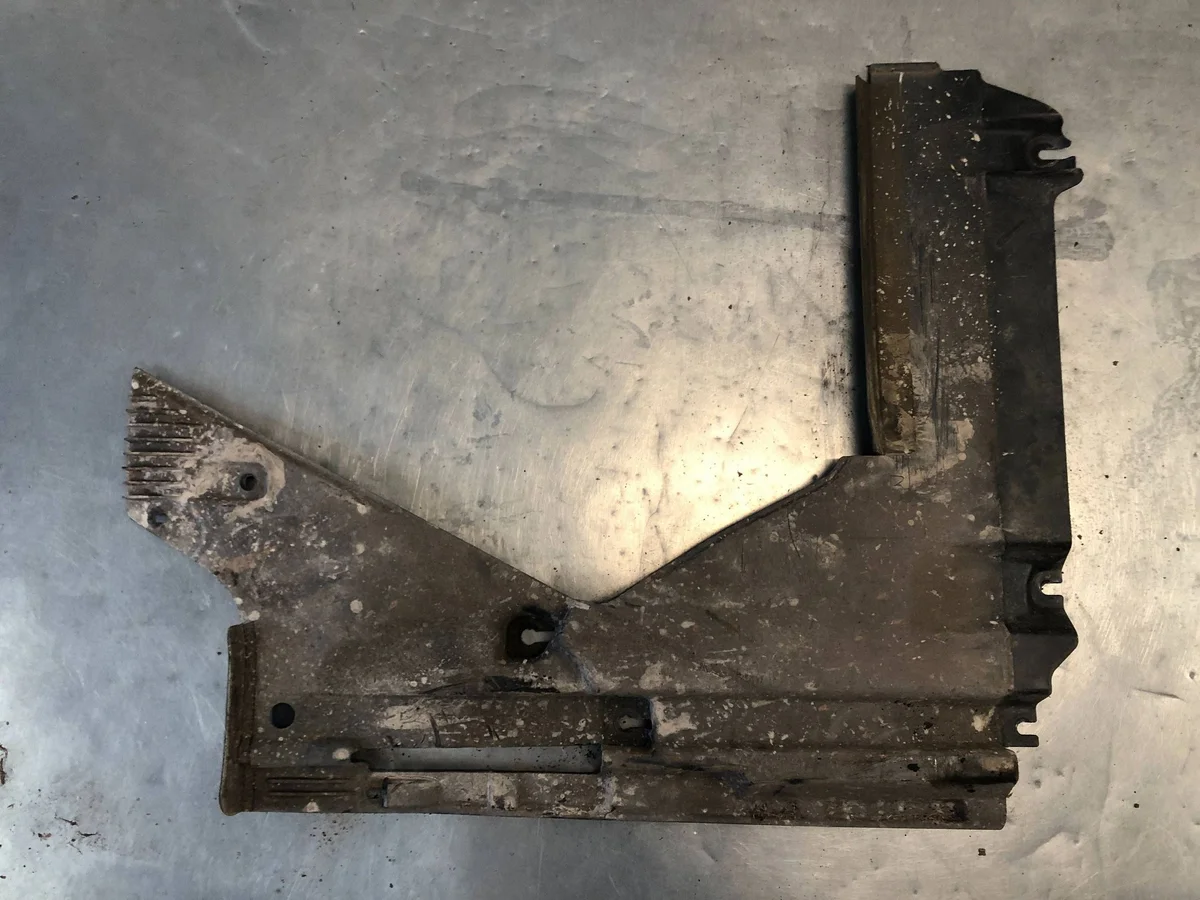 Undre skydd för Audi A4 B9 Kombi