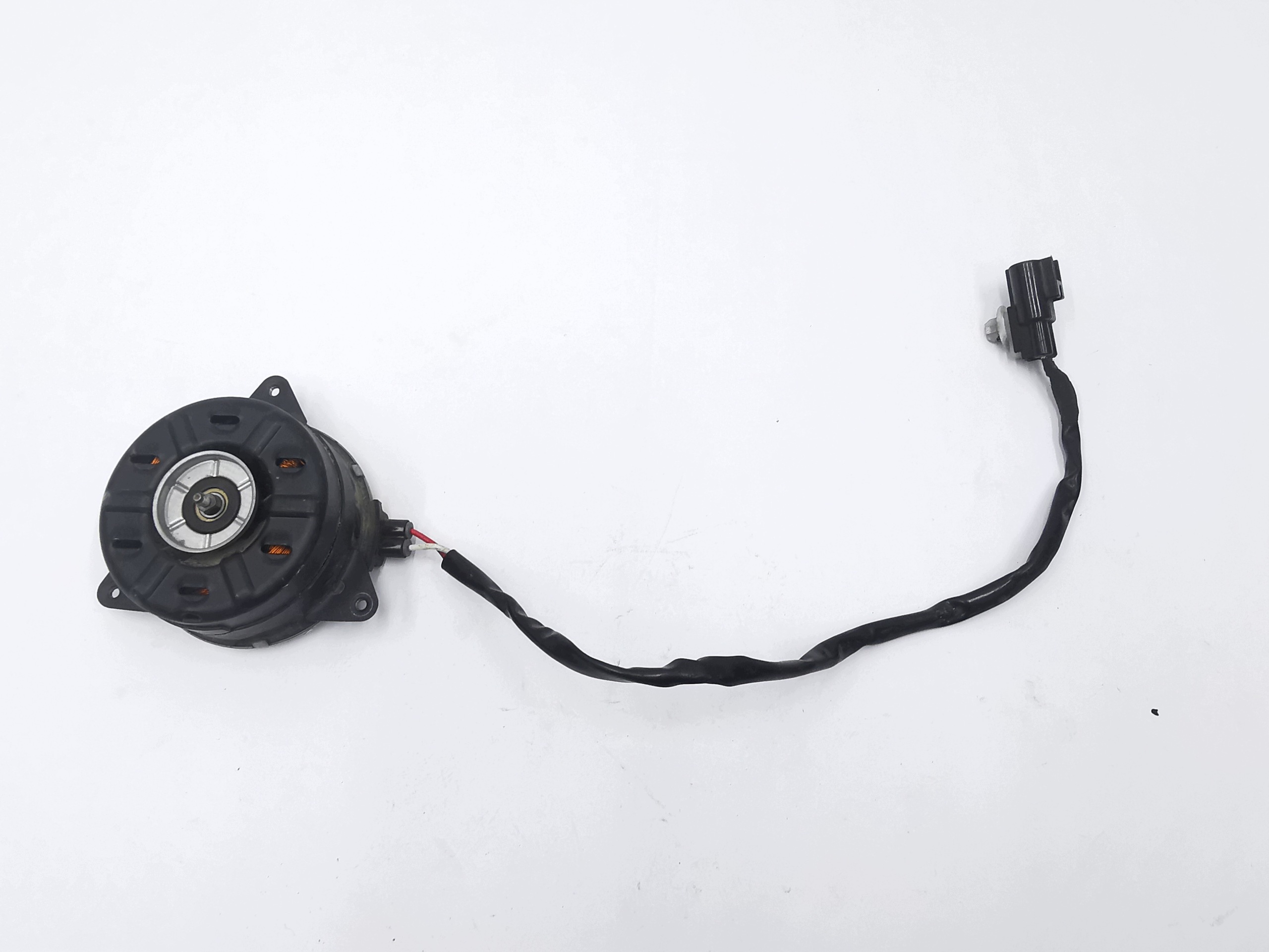 Ventilator motor Toyota 16363-0R030 Gebruikt image 4
