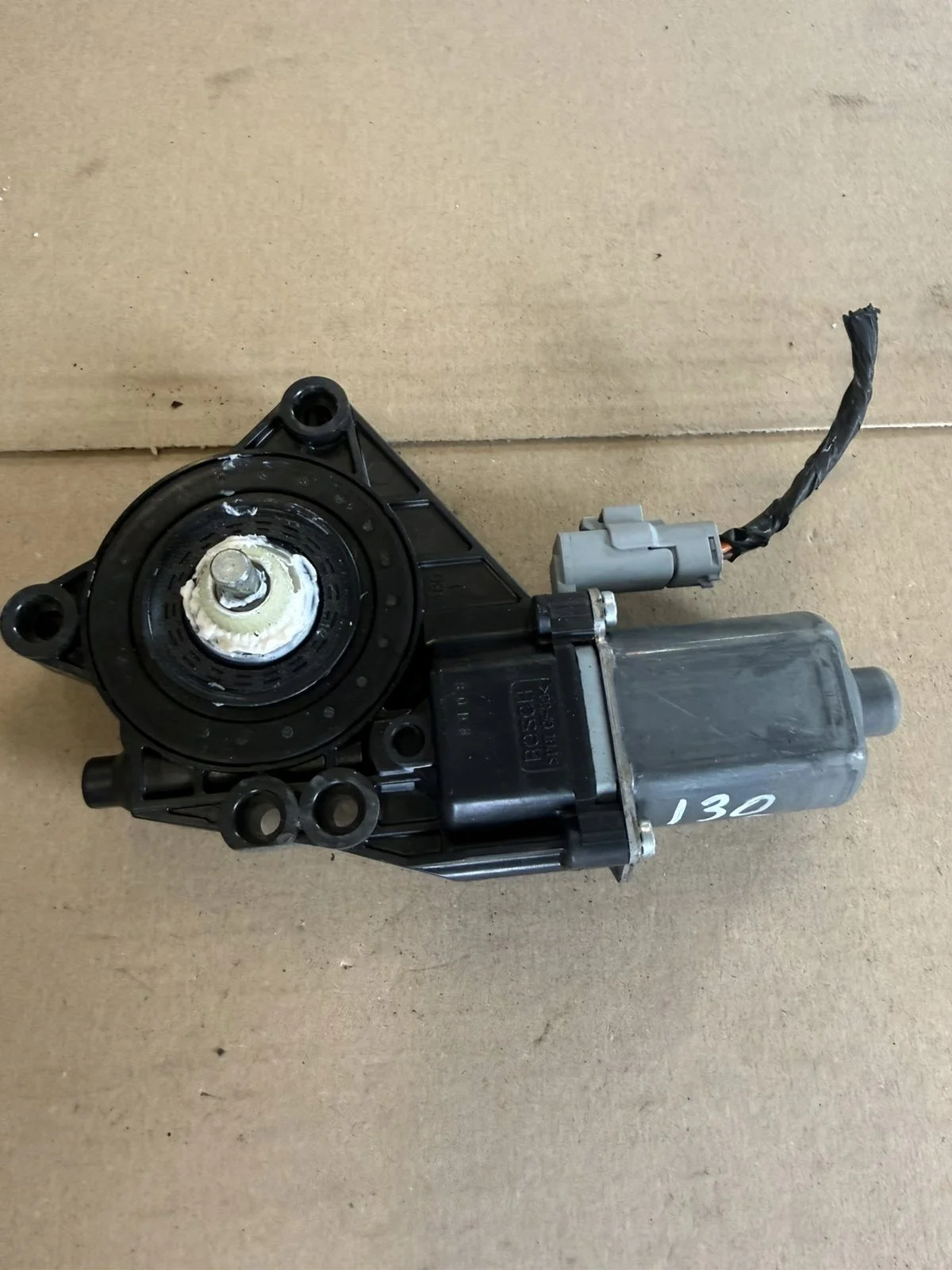 HYUNDAI I30 1.6 CRDI Fensterhebermotor Links Vorne image 3