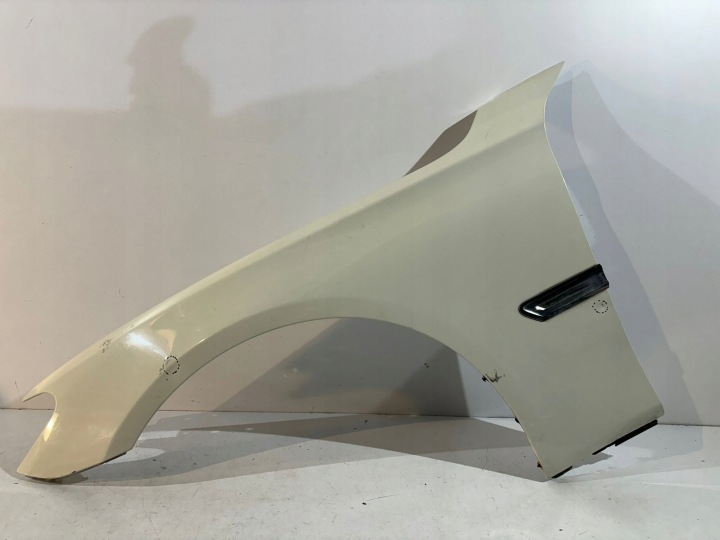 BMW 7 F01 / F02 Etulokasuppi vasen - 13912