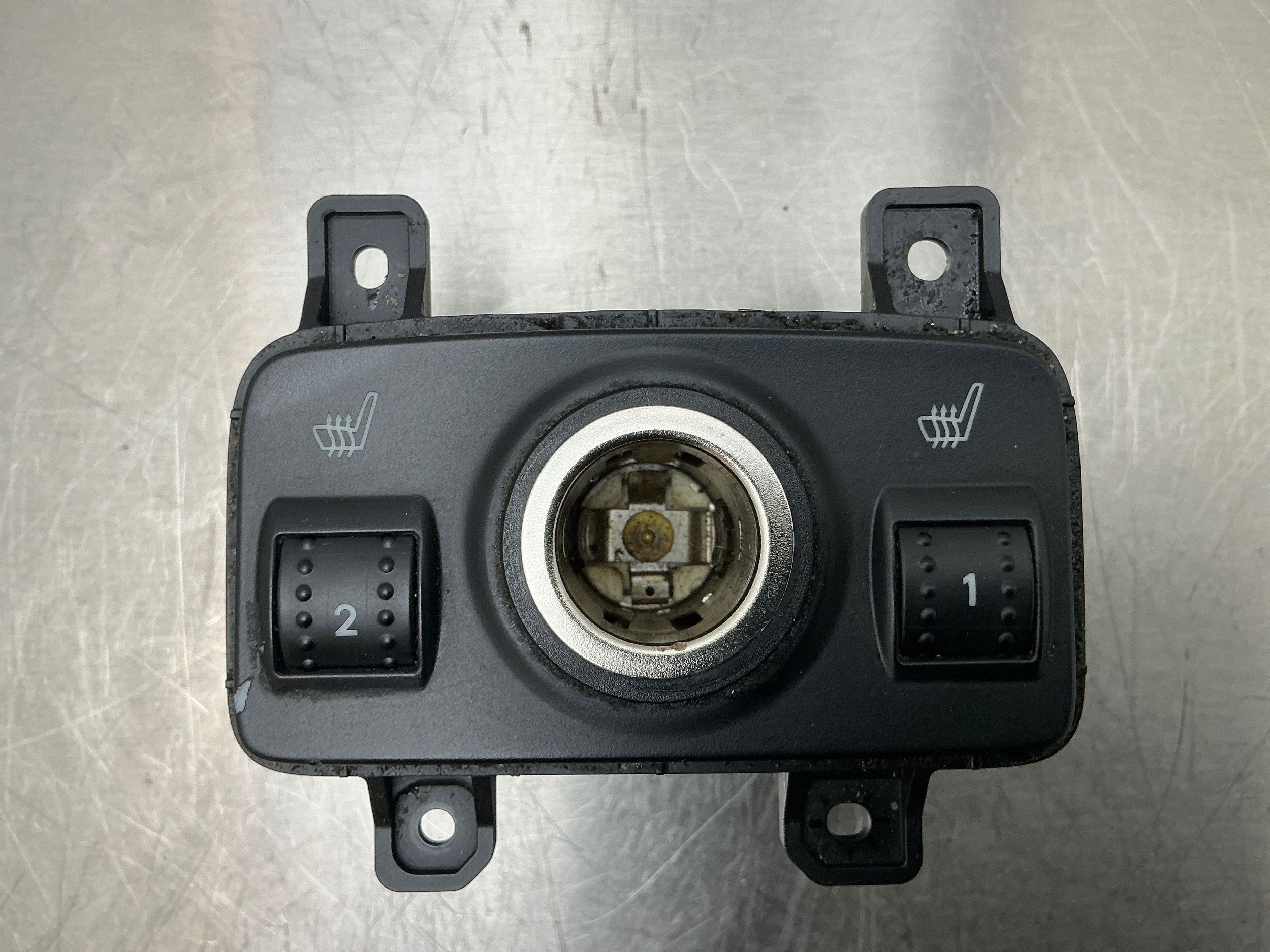 Isqueiro Ford Focus 271152 Usado OEM image 2