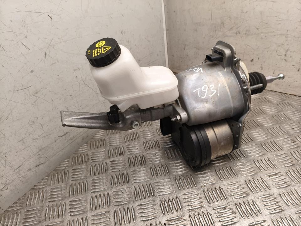 Brake Master Cylinder A2949004600 Mercedes-Benz EQE SUV