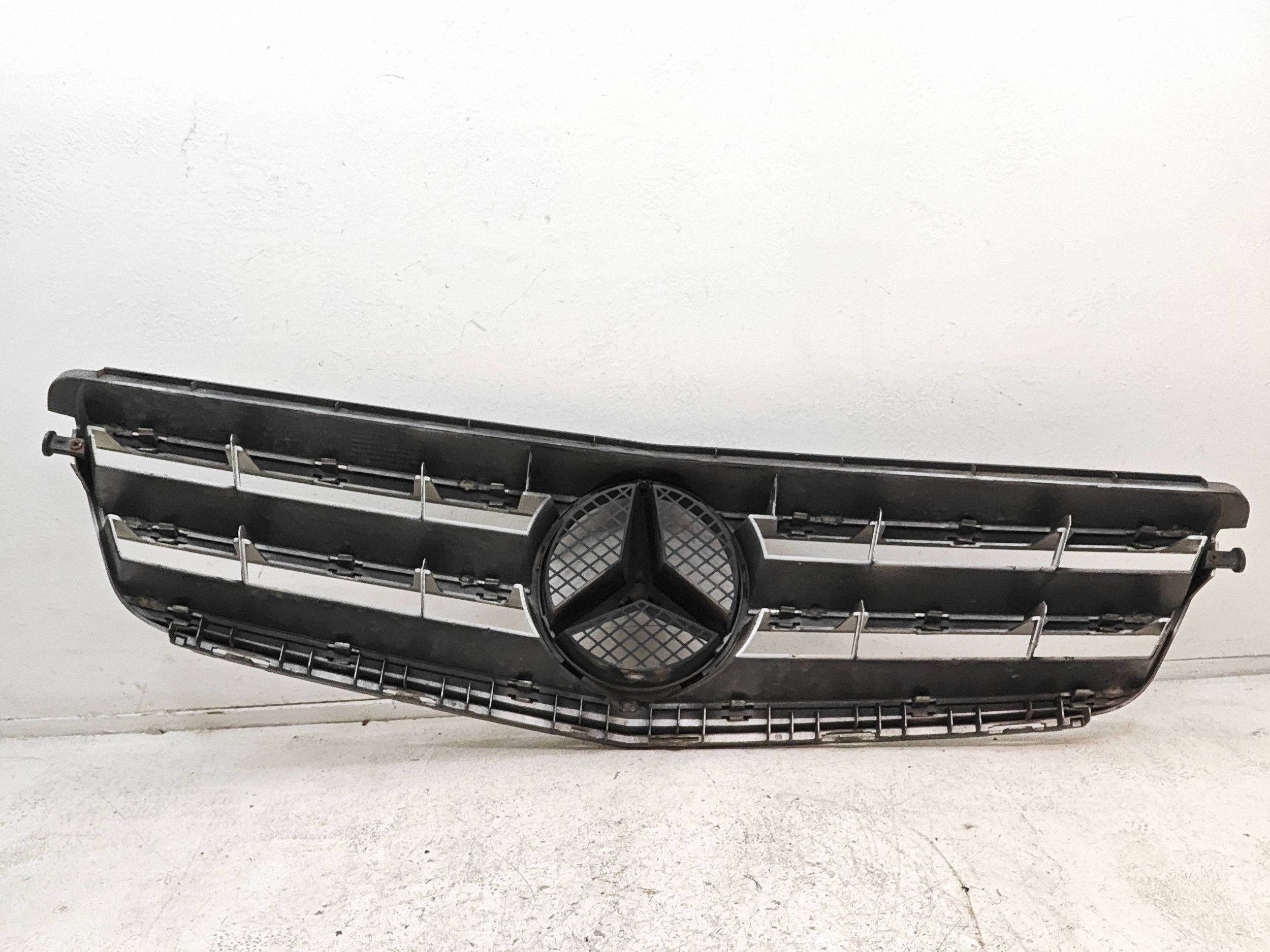 Calandre Mercedes-Benz C W204 GRLATRMBW204 image 5