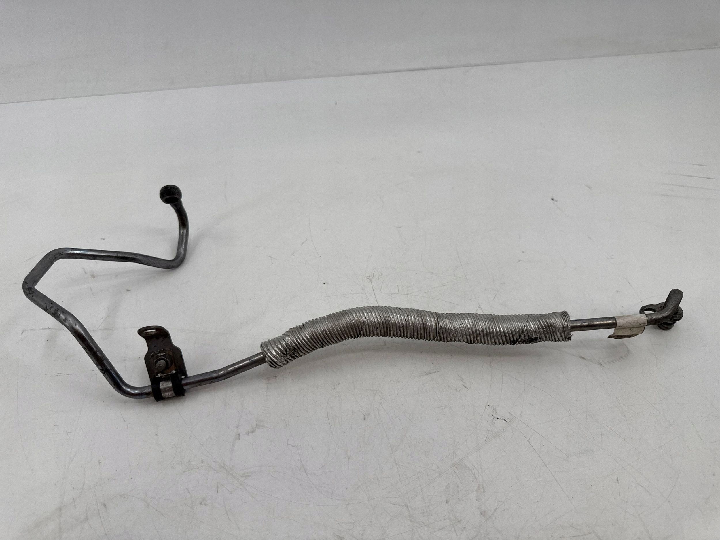 BMW 3 F30 F31 F35 2016 Ölkühlerleitung OEM 8513603 image 7