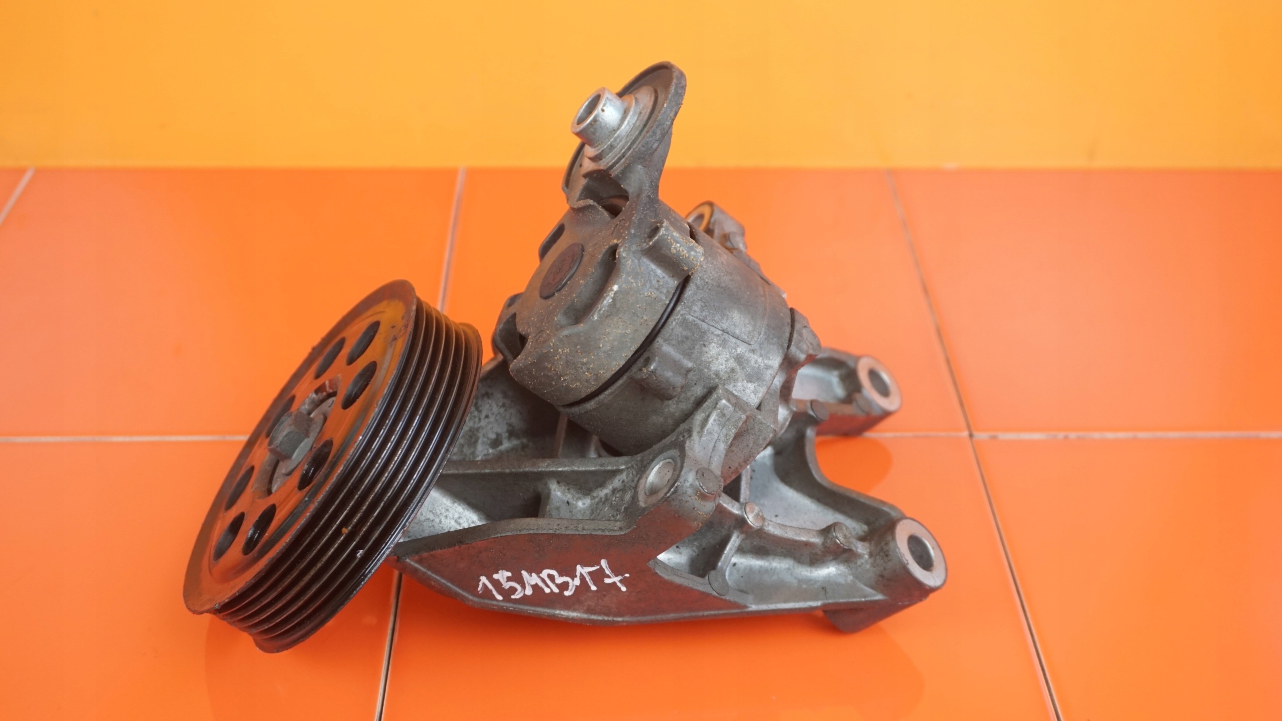 Subaru Forester Legacy Impreza 2.0 Turbo Belt Tensioner OEM 15MB17