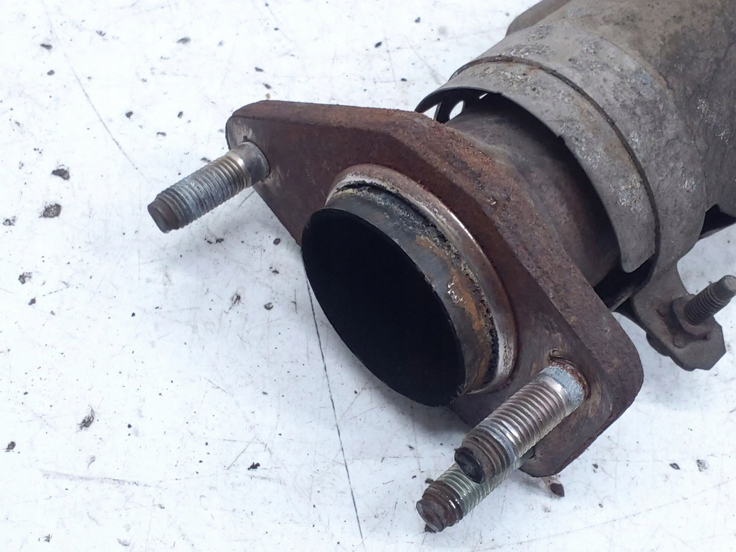 2001 Nissan Almera N16 Auspuffschelle OEM ARA283362
