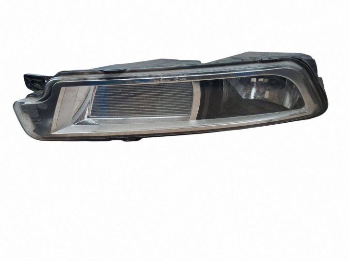Etusumuvalo Volkswagen PASSAT B8 3G0941661G